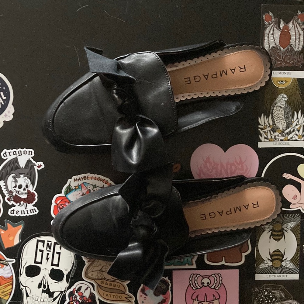 Rampage Ram-Dianna Slip Ons with Big Bow Size 6 1/2